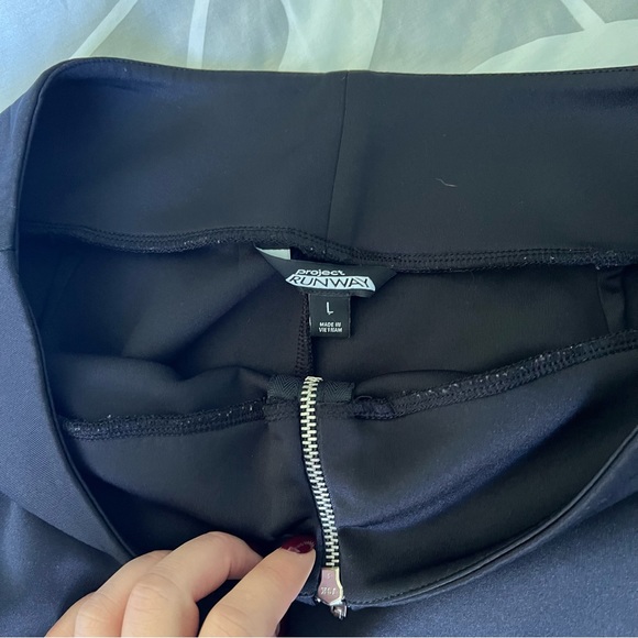 Black Ankle Pants - Picture 5 of 5